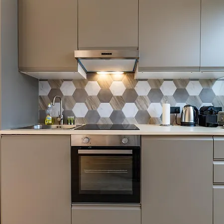 Cozy & Fully Equipped In The Heart Of
