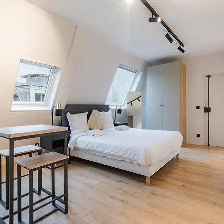 Lejlighed Cozy & Fully Equipped In The Heart Of
