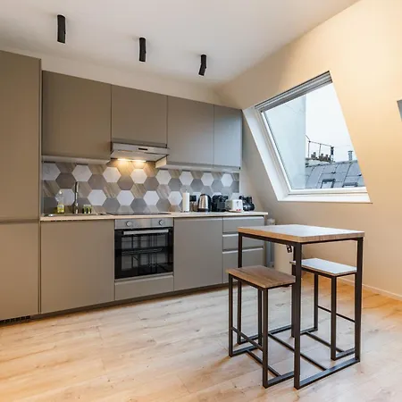Cozy & Fully Equipped In The Heart Of *