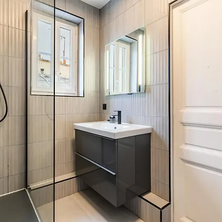 Cozy & Fully Equipped In The Heart Of