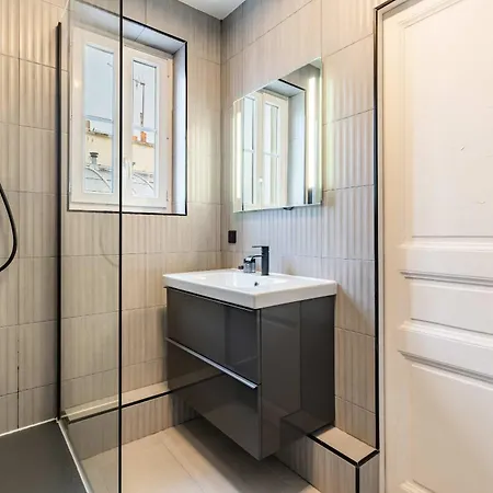 Cozy & Fully Equipped In The Heart Of