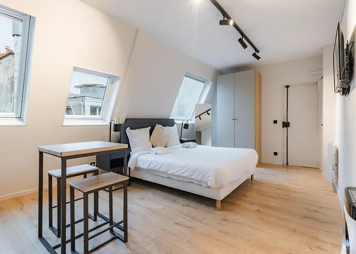 Lejlighed Cozy & Fully Equipped In The Heart Of